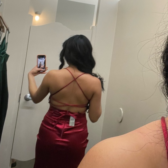 Windsor Cowl Neck Satin Lace Up Back - Picture 2 of 4